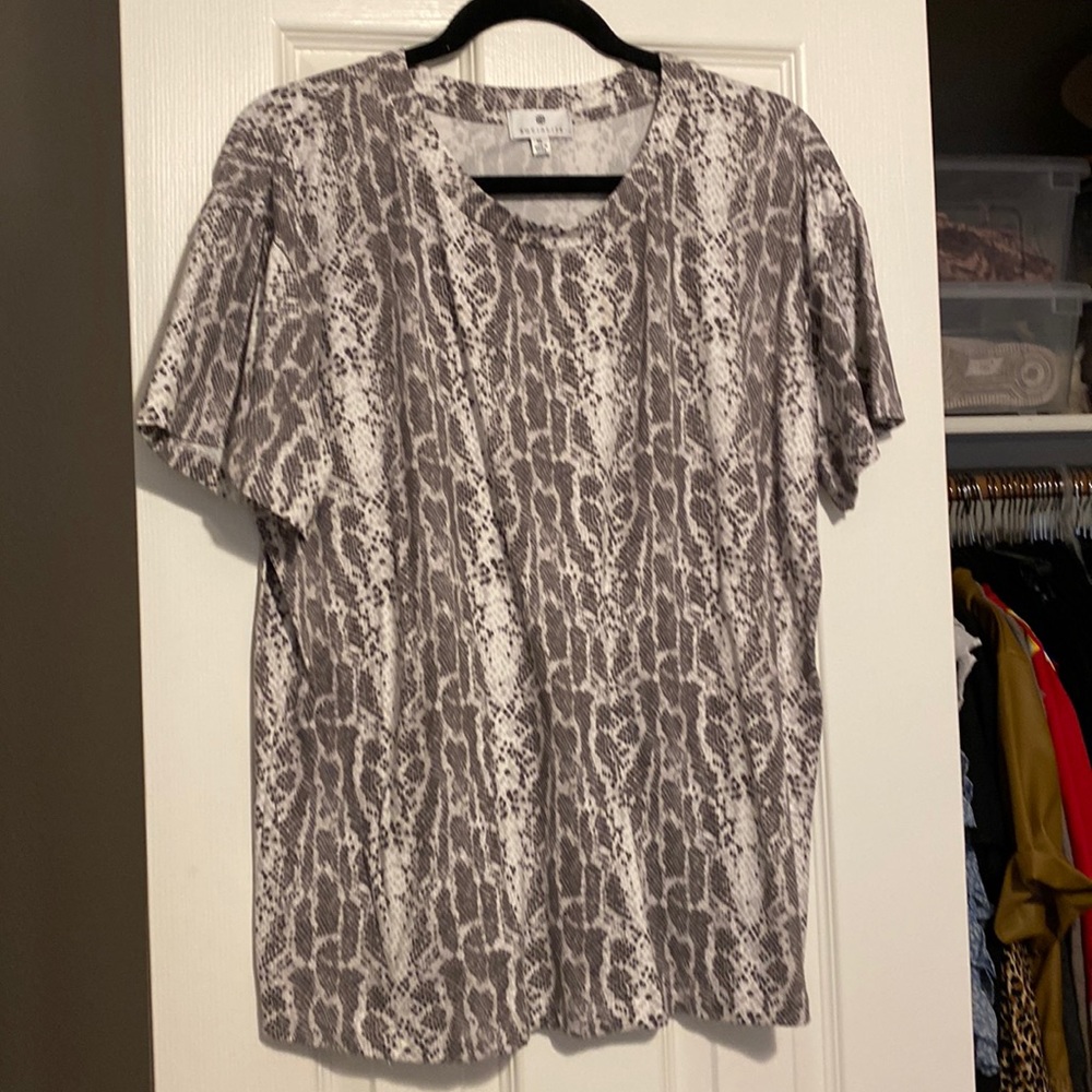 Snake print tee